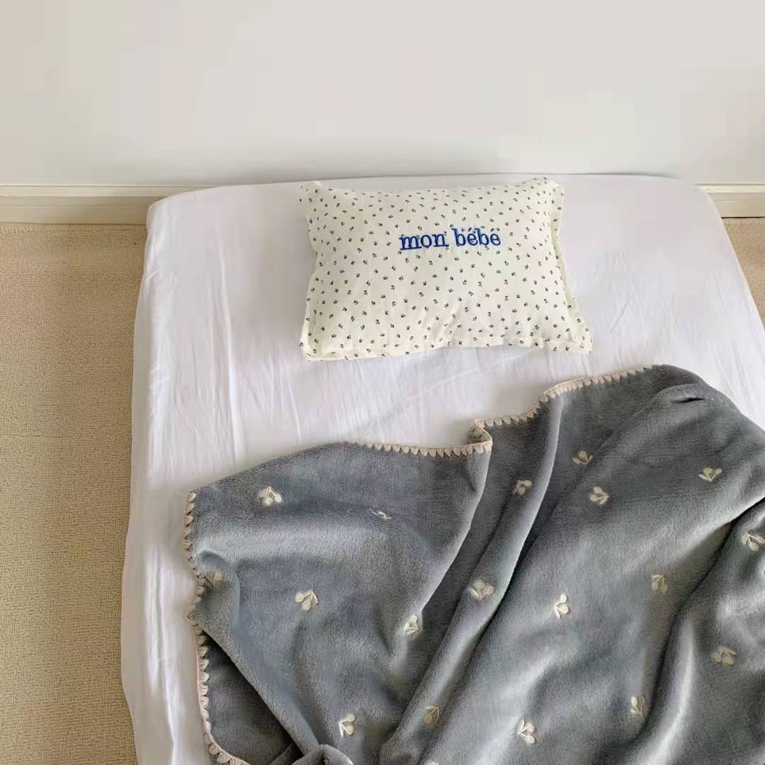 Fleece Children's Embroidered Blanket Thickened Blanket